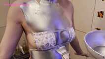 Xiaomeng Experiencing Bling Silver Body Painting 2